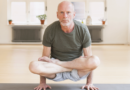 Yoga e câncer de próstata: Como a prática pode ajudar a fortalecer a saúde do homem